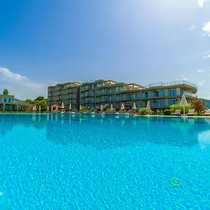 https://paradise-resort-ozdere.aegeanhotels.net