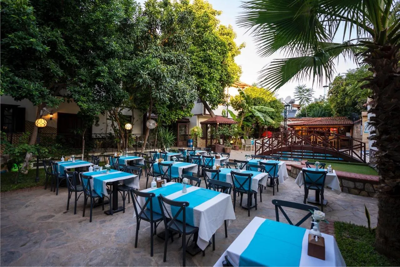 Castle Old Town Hotel Antalya 3*,
