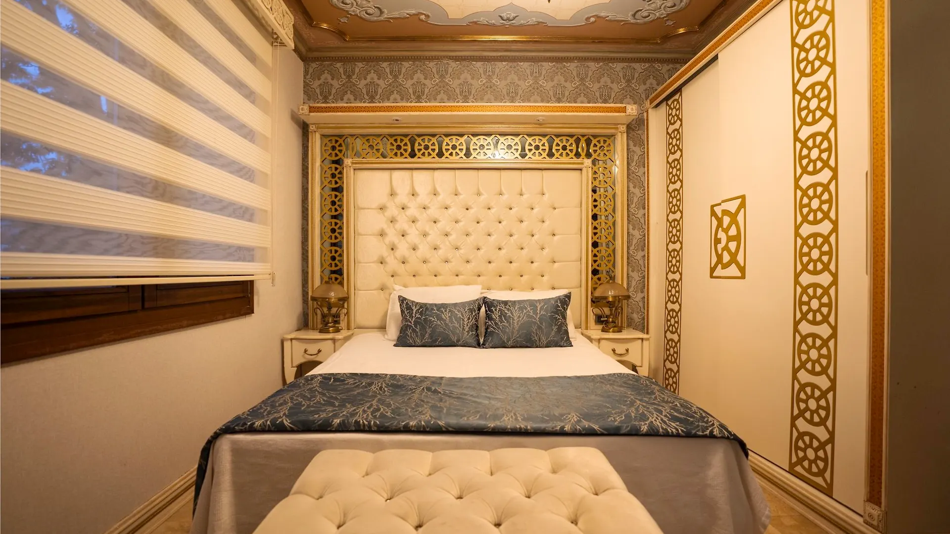 Castle Old Town Hotel Antalya 3*,