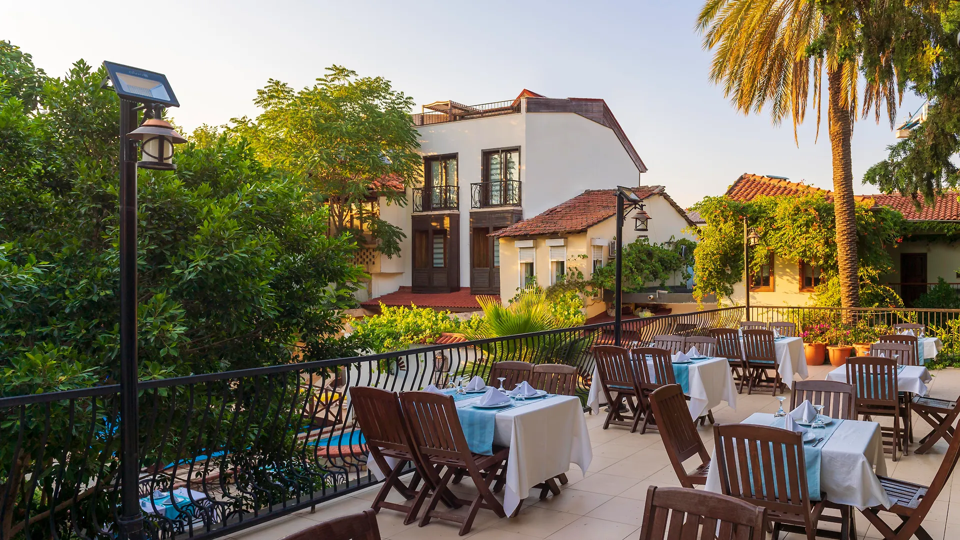 Castle Old Town Hotel Antalya